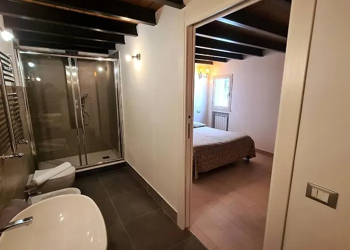 アパート Antica Dimora テルミニ・イメレーゼ